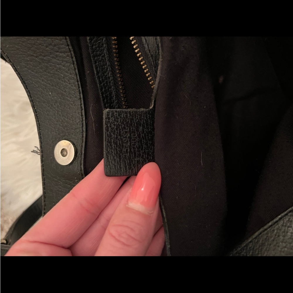 GUCCI GG Canvas Medium Charmy Hobo - Picture 6 of 12